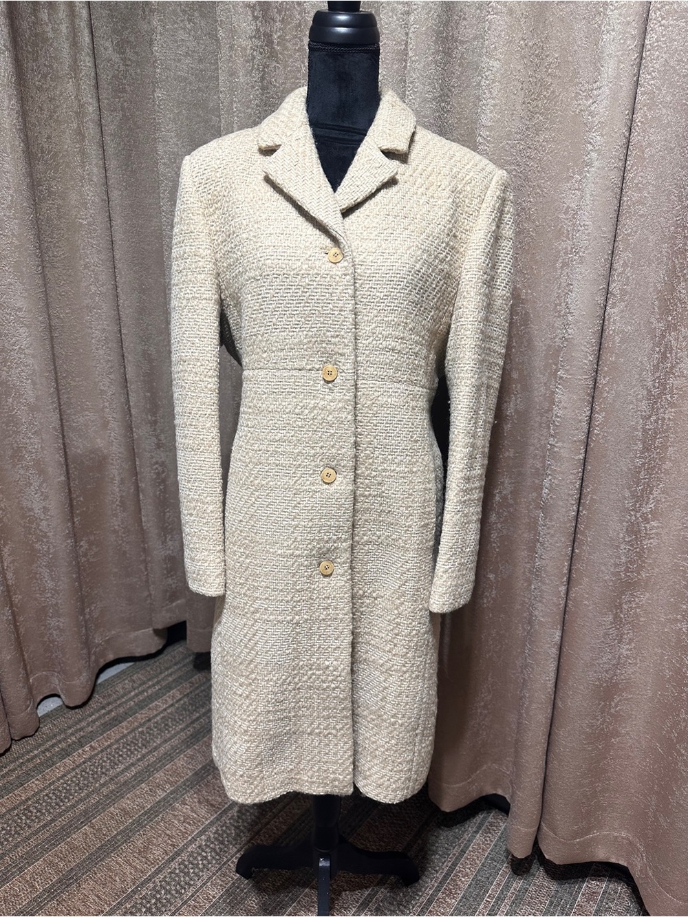 Anne Klein Cream Bouclé Long Wool Coat — Size 14
